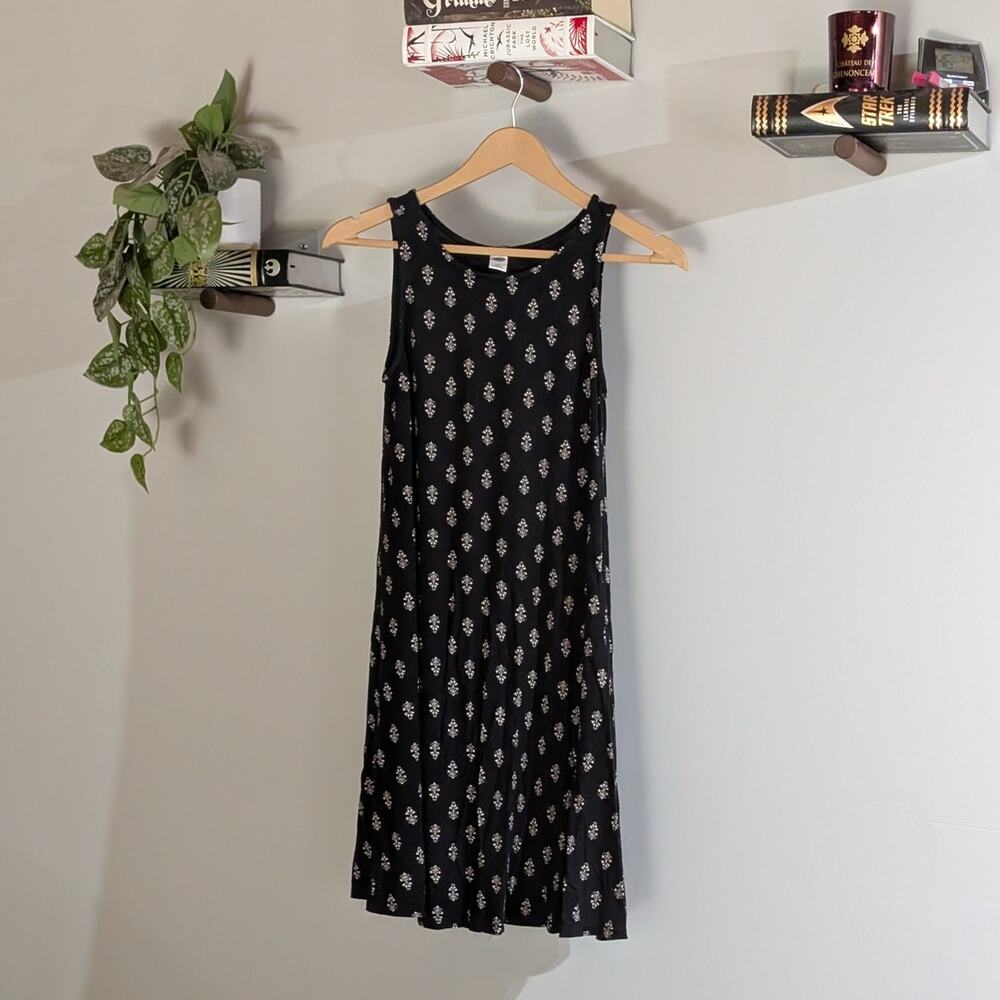 Old Navy | Black Floral Knit Swing Dress | Women's Size S